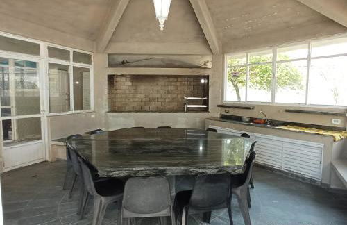 Casa 30 metros da praia com wifi e garagem 6 carros - Photo 37