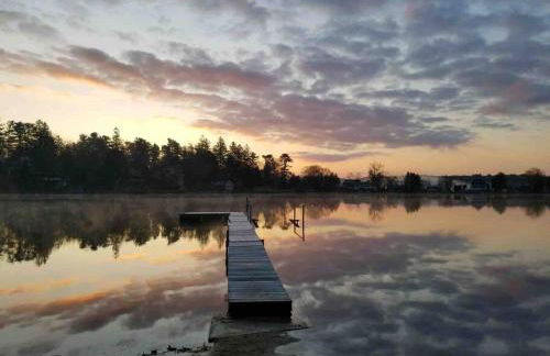 Waterfront Home on Bantam Lake with Private Beach - Foto 10