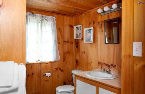 Four Bedroom Lakefront Cabin Rental near Hanover, New Hampshire - Foto 11