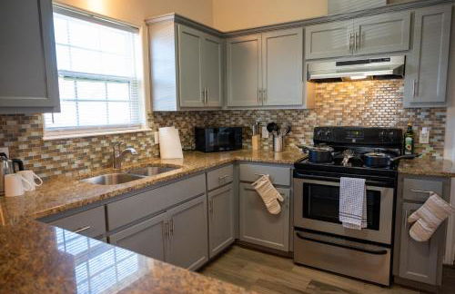 Fabulous King Size Bed in a Gated Neighborhood! - Foto 14