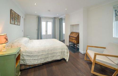 Flat 1, Medeira House - Photo 10