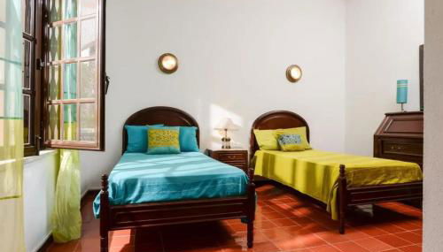 Elegant Villa in Corroios with Private Pool - Foto 2