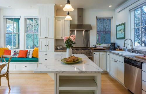 Walk to Town, Beach, Modern, Gourmet Kitchen, EV - Foto 7