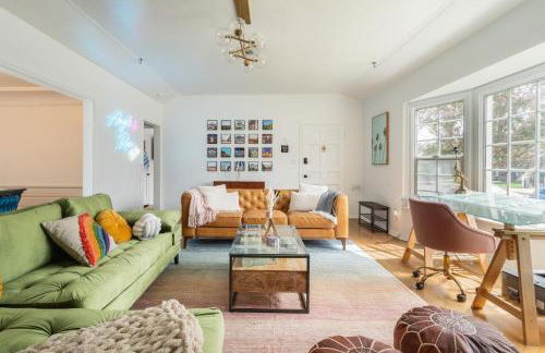 Angel&Rose Universal Hollywood Heated Pool House King Bed - Foto 61