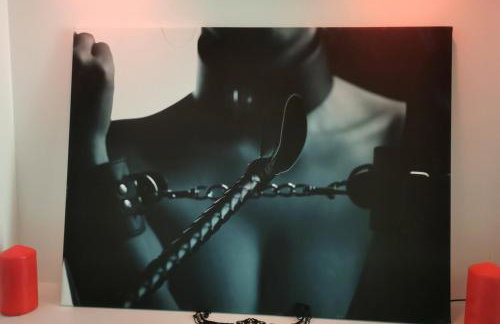 Dark Room Perpignan aux 50 nuances Jacuzzi Privé - Foto 16