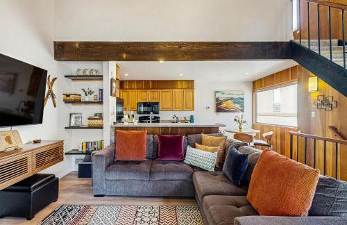 Lake Tahoe Adventure Base! Townhome with Pool Access - Photo 3