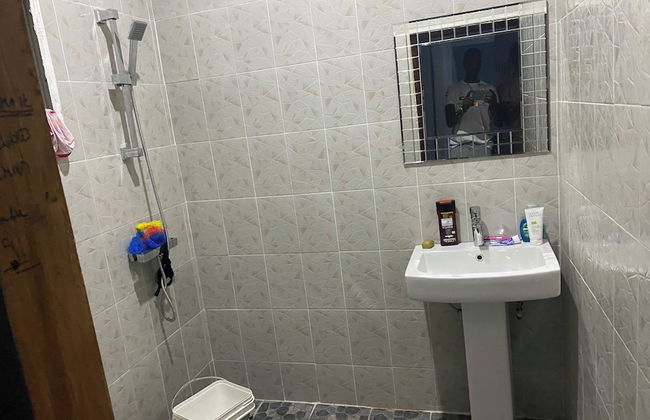 The Retreat Emerald Apartments Close to the Beach - Photo 15