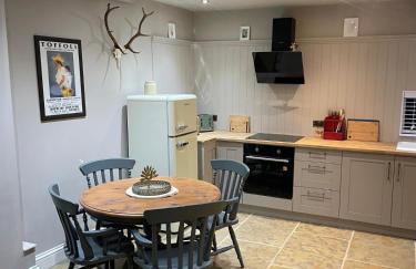 Bishops Keep - A New Unique Town Centre Home - Photo 4