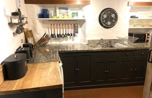 Market House, Mousehole - Photo 4