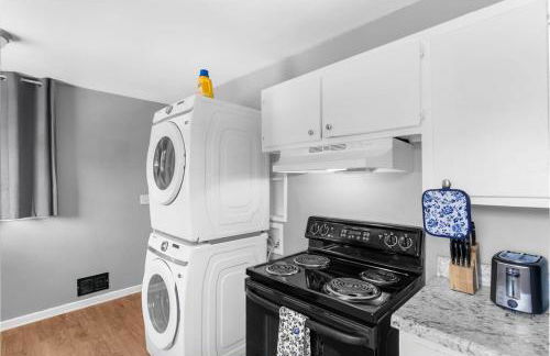 Broadmoor Bungalow - Both Units - Foto 49