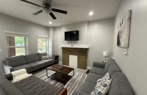 Charming 2BR Near Downtown & Attractions - Foto 4