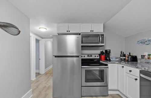 Kennebunk/Kennebunkport Beach House w/Pool! - Photo 28