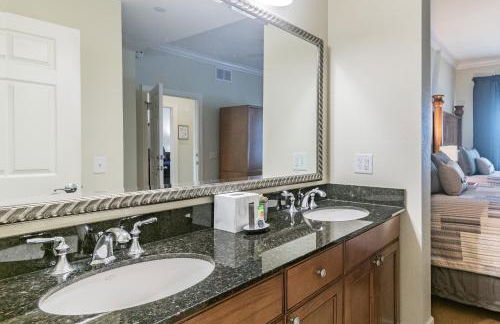 A DISNEY REUNION! Spacious And Spectacular, 5 Heated Pools, Sleeps 8, Overlooking Acres Of Views, LOW Rates! - Foto 59