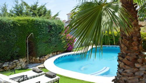 Villa Bendex Estepona Costa Del Sol - Photo 2