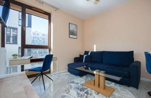 Bright Apartment Przyokopowa in the Centre of Warsaw with Parking by Noclegi Renters - Foto 1