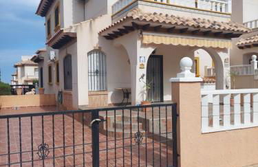 Casa Shea Entire Villa 2 Lomas De Cabo Roig Orihuela With Shared Pool - Foto 1