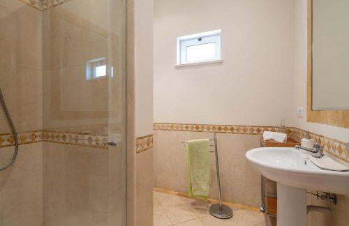 Designed Villa Palheiro Village by Holiday Rental Madeira - Foto 35