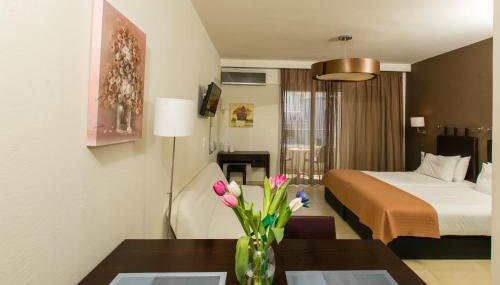 Cosmos Hotel - Foto 2