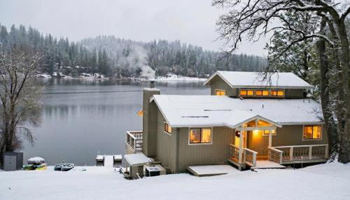 Lakefront Villa with 180 degree view private dock and boats - Foto 5