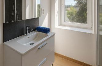 Studio Neuf et Moderne St-Dié - Calme - Wifi - 2 min Gare - Parking Gratuit Proche - Foto 8