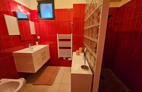 Petit Paradis à Bandol t4 piscine clim Parking Fibre Coffre-fort - Foto 26