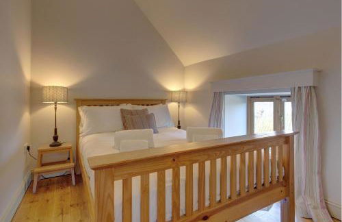 Long Barn, Rookery Farm - Photo 12