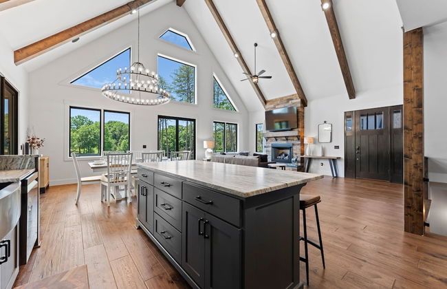 Gray Fox Lodge by Avantstay Waterslide Pool Theater Sleeps 23 - Foto 27