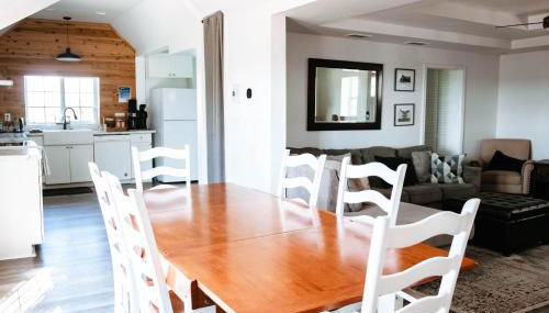 Cordova Farmhouse - 7 Minutes from the Ark! - Foto 3