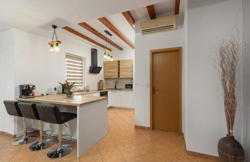 Villa Palma with Grill & Pool - Foto 15