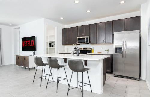 Stylish & Bright Gem ~ King/Queen Beds ~ Backyard! - Foto 7