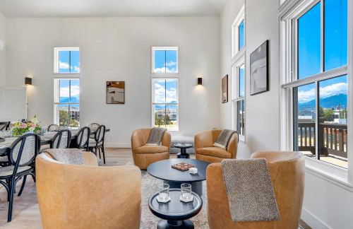 Whitewater Villa - 5BR Luxury Retreat with Hot Tub - Foto 12