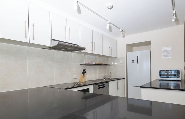 Bayview Beach Holiday Apartments - Photo 22