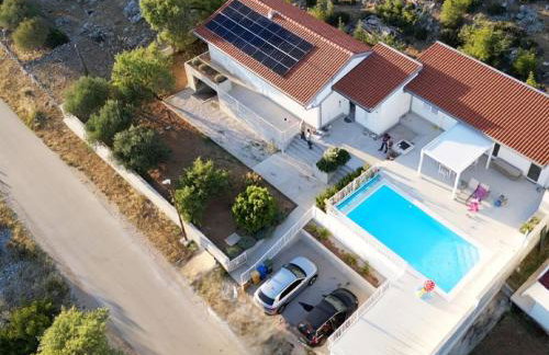 Villa Velim - Stunning view & Heated private pool - Photo 1