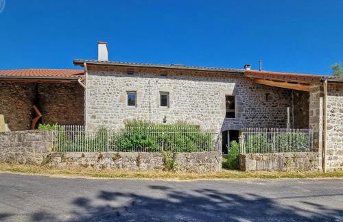 Gîte de charme à Usson-en-Forez avec bain nordique et confort haut de gamme - FR-1-496-359 - Foto 1