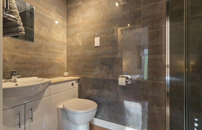 Hazelglade Cottage - Hot Tub, Games Room, Pet Friendly - Photo 55