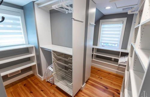 Beautiful Home 30 Feet from the Sand at Spofford Lake! - Foto 32