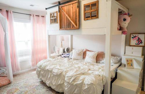 The Grand 5BR Retreat --15 mins to Greenville - Foto 27