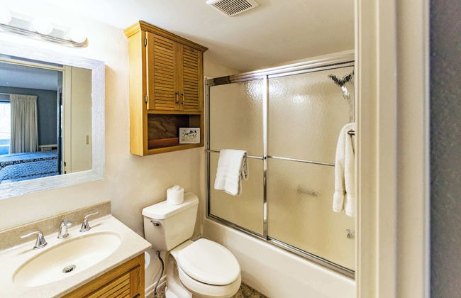 Serenity Now Quiet 4 BDR Next to Margaritaville! - Photo 20