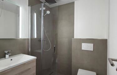 Moderne 2-Zimmer-Wohnung mit großer Terrasse und eigenem Stellplatz - Foto 2