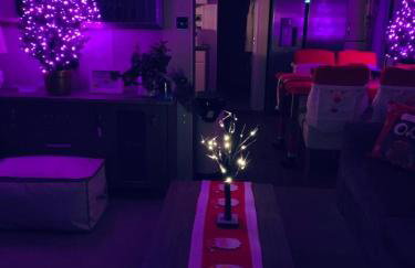 Logi-Bear Lodge with Hot Tub - Photo 23