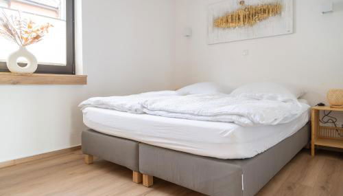 Ferienhaus Ahorn, wunderschöne, neue Wohnungen, ideal für Ausflüge ins Phantasialand, die Städte Köln, Brühl und Bonn oder die Eifel - Foto 5