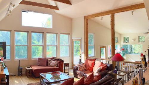 Creekside Craftsman Cabin with Jacuzzi - Alpine Splendor 6 Mins to downtown - Foto 2