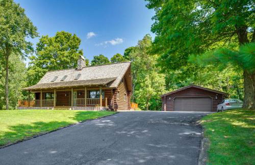 Family Home with Indoor Pool about 2 Mi to Elkhart Lake! - Foto 44