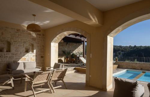 Ilys Home, a Country-chic Retreat with Pool & BBQ, By ThinkVilla - Photo 14