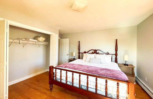 Modern Home off I-95 Perfect for Families & Business Stay with Ample Parking - Foto 10