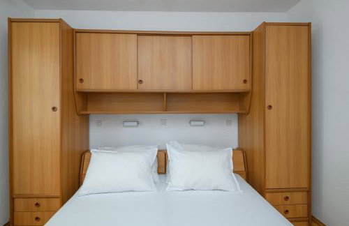 Apartment MARIO - veliki stan za odmor - terasa- vrt - bazen - pogled more, izoliran - Photo 13