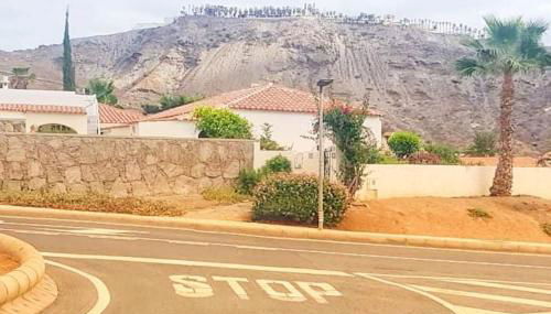 The perfect place to relax Bedroom with hot tub, beautiful tropical garden area. Bbq and big open spaces through all the house.It is located in a quiet place, but still 5 min away from the touristic Puerto Rico and walking distance from the beach - Foto 4