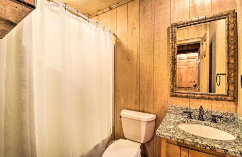 Big Canoe Mountain Resort Cabin with Pool Access! - Foto 15