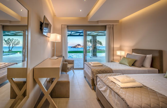 Artina Luxury Villa - Photo 5