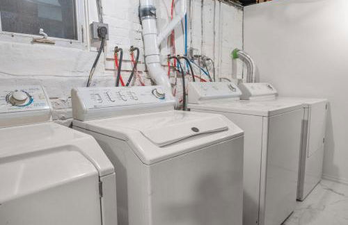 5MIN walk NYC Train Massage Chair Sleeps 12Plus - Foto 30